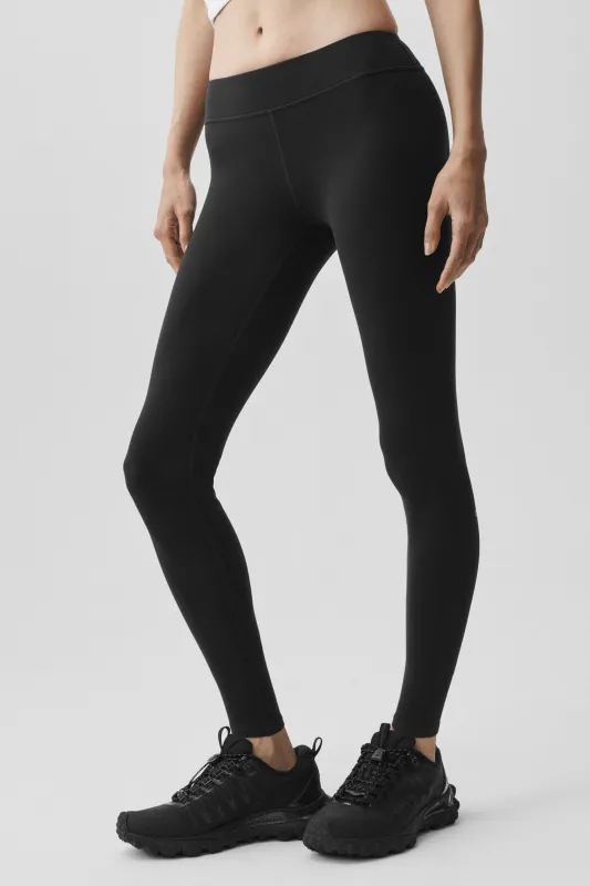 Airbrush Low-Rise 7/8 Legging - Black made by Alo Yoga