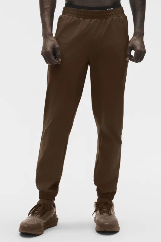 Repetition Jogger - Espresso made by Alo Yoga
