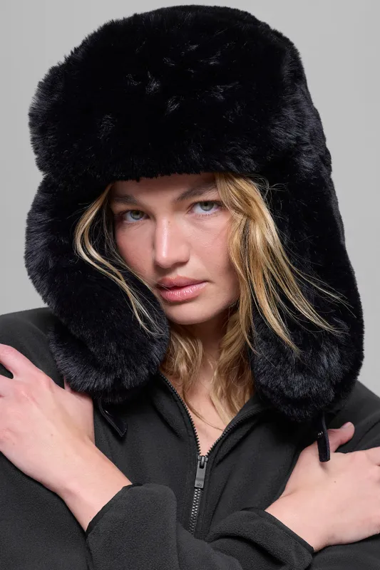 Faux Fur Starstruck Hat - Black made by Alo Yoga
