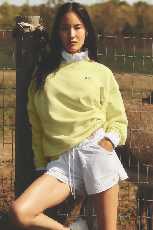 Accolade Crew Neck Pullover - Sunshine made by Alo Yoga