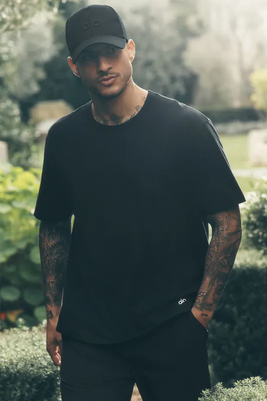 Essential Short Sleeve Street Tee - Black made by Alo Yoga
