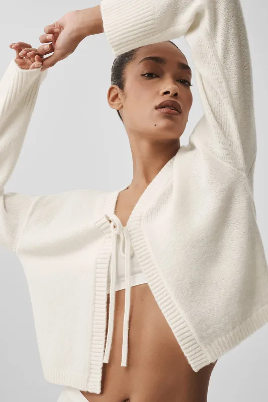Wool Cashmere New Class Tie Cardigan - Ivory made by Alo Yoga
