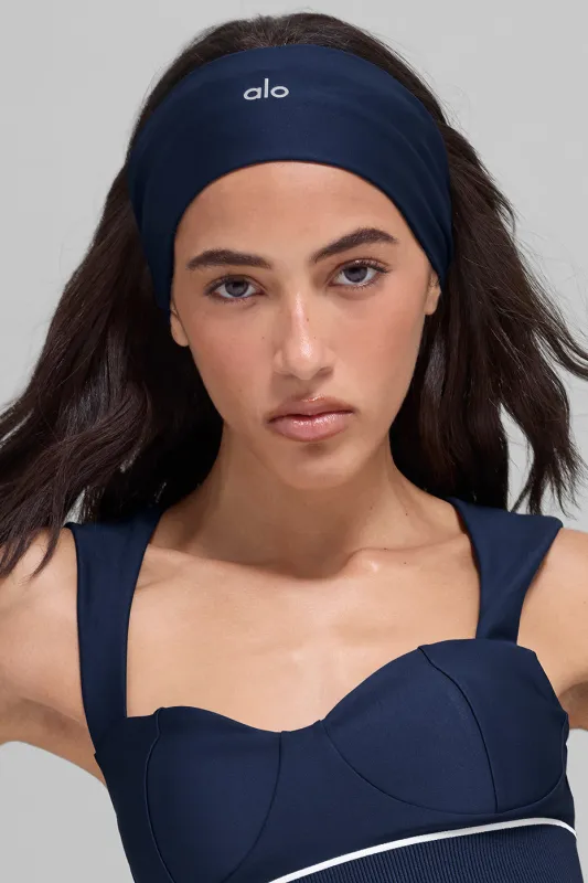 Airlift Headband - Navy made by Alo Yoga