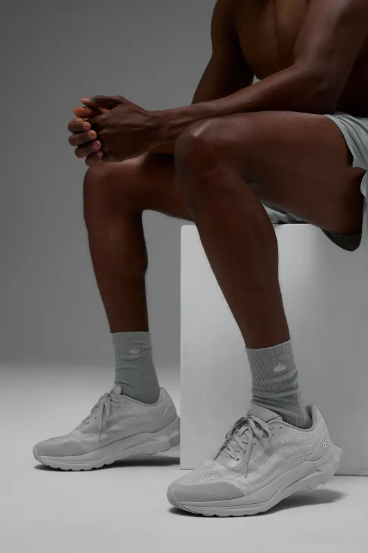 ALO Runner - Grey/Grey made by Alo Yoga