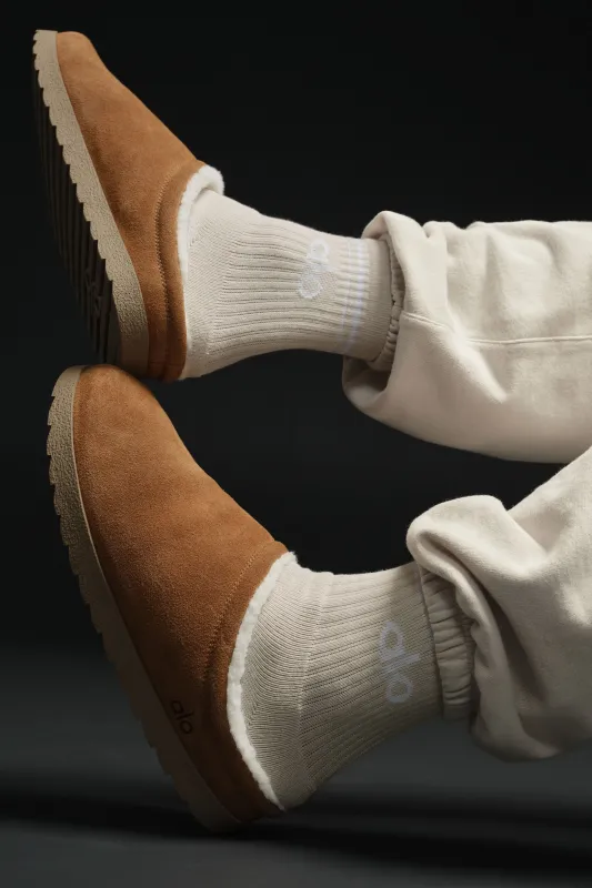 Recovery Slipper - Saddle/Ivory made by Alo Yoga