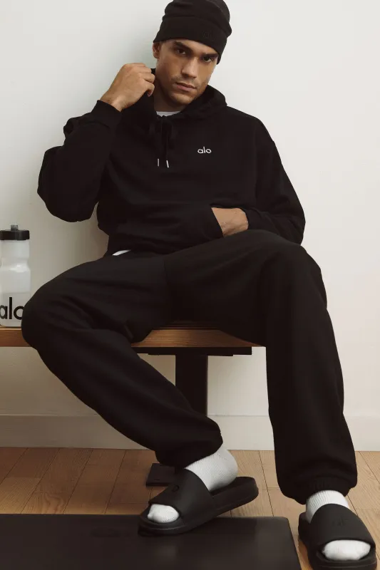 Unisex It Slide - Black made by Alo Yoga