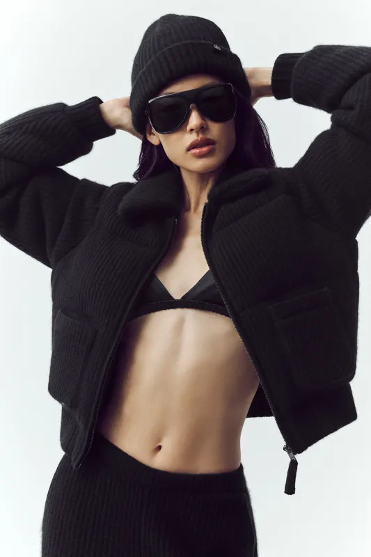 Cashmere Northstar Sweater Puffer - Black made by Alo Yoga
