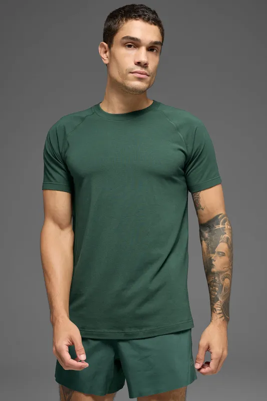 ALO Vapor Crewneck Short Sleeve - Clover Green made by Alo Yoga