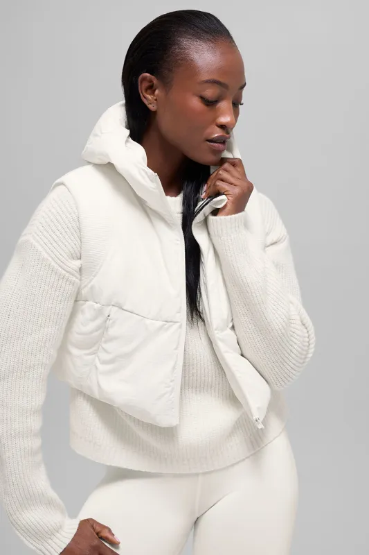 Fast Lane Puffer Vest - Ivory made by Alo Yoga