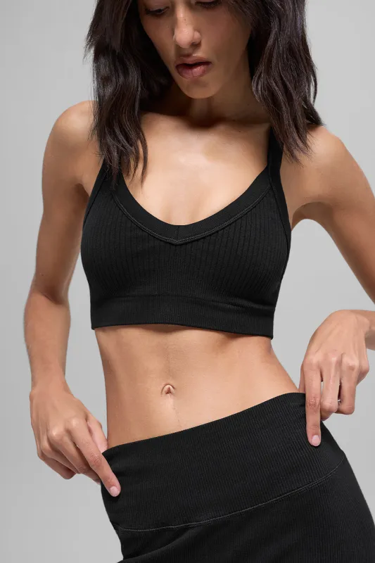 Seamless Two Tone Rib Bra - Black made by Alo Yoga