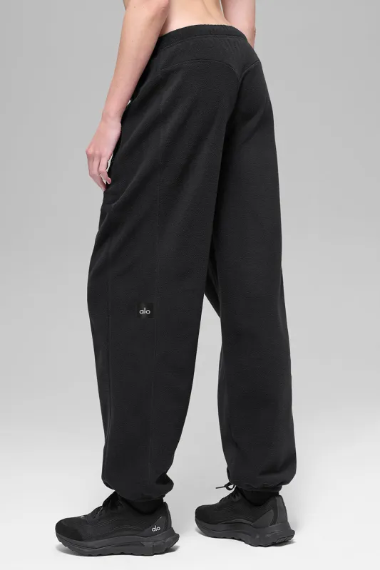 Polar Fleece High-Waist Retreat Jogger - Black made by Alo Yoga