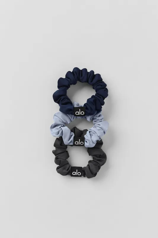 Fresh Mini Scrunchie 3-Pack - Winter Frost/Navy/Anthracite made by Alo Yoga
