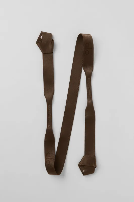 Yoga Strap - Espresso made by Alo Yoga