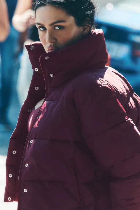 Gold Rush Puffer - Burgundy made by Alo Yoga