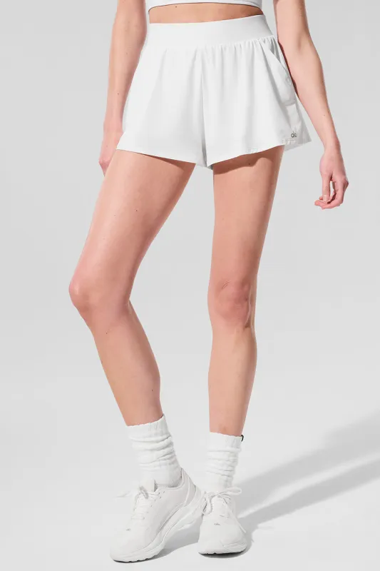 Breezy Short - White made by Alo Yoga