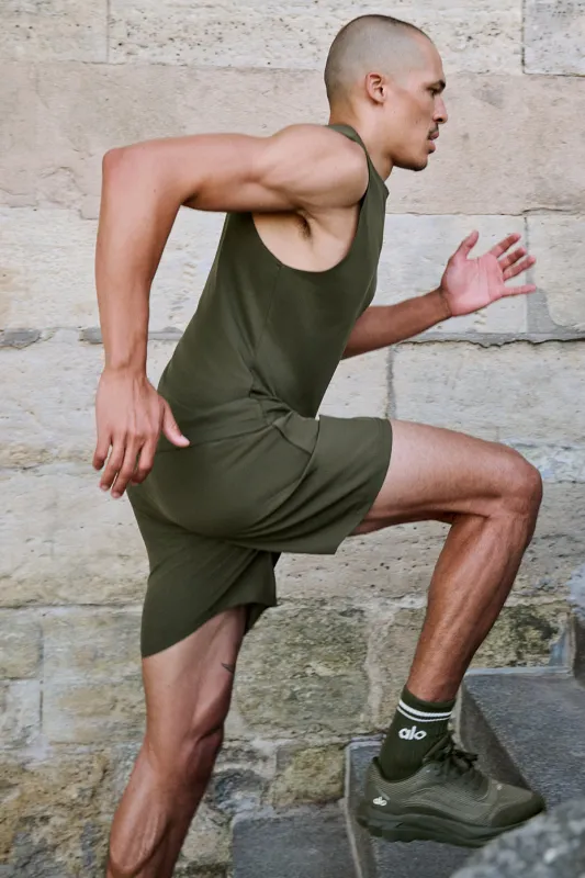 7" Circuit Short - Green Olive made by Alo Yoga