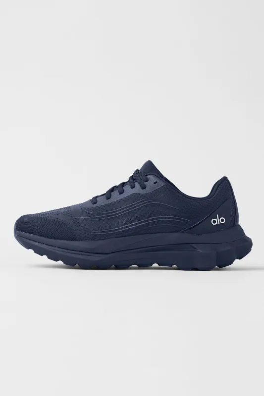 ALO Runner - Navy made by Alo Yoga