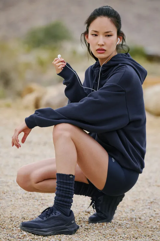 ALO Runner - Navy made by Alo Yoga