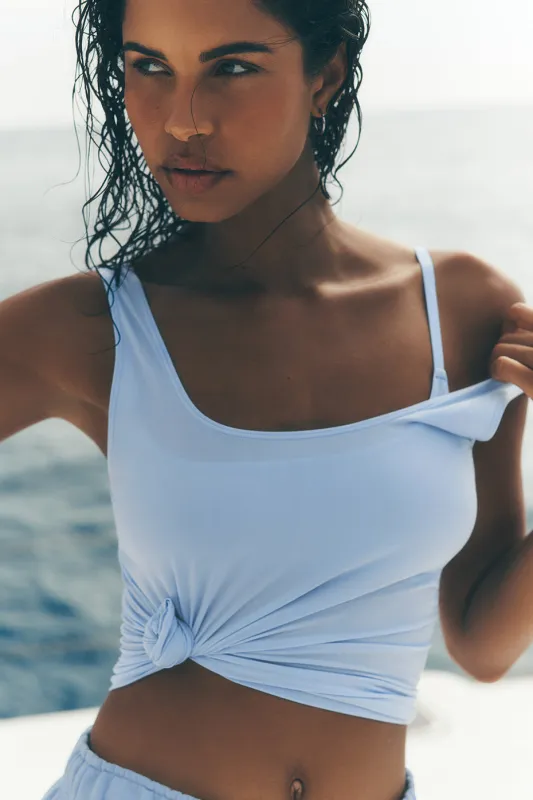 Sheer Glow Tank - Seashell Blue made by Alo Yoga