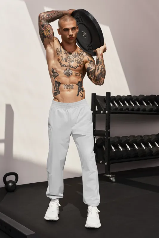 Repetition Jogger - Titanium made by Alo Yoga