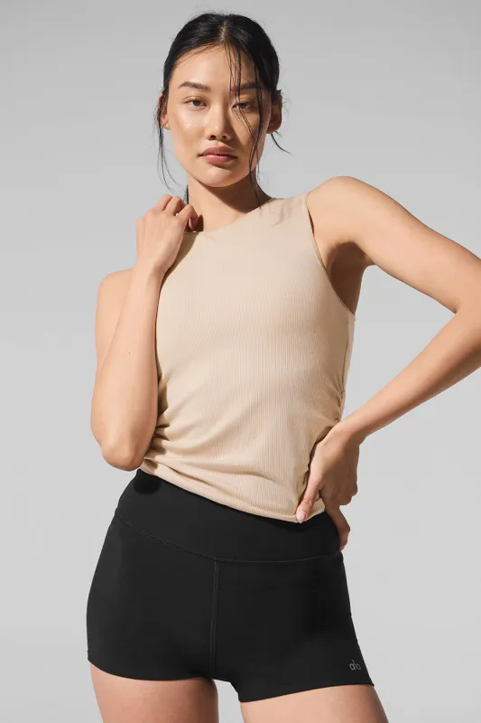 Ribbed En Pointe Tank - Macadamia made by Alo Yoga