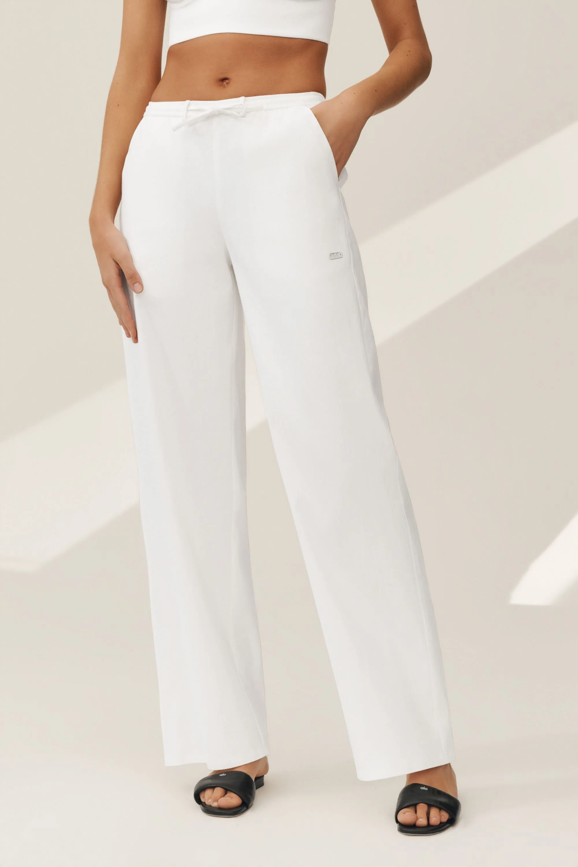 Linen Blend Riviera Wide Leg Pant - White sold by Alo Yoga product image thumbnail 4