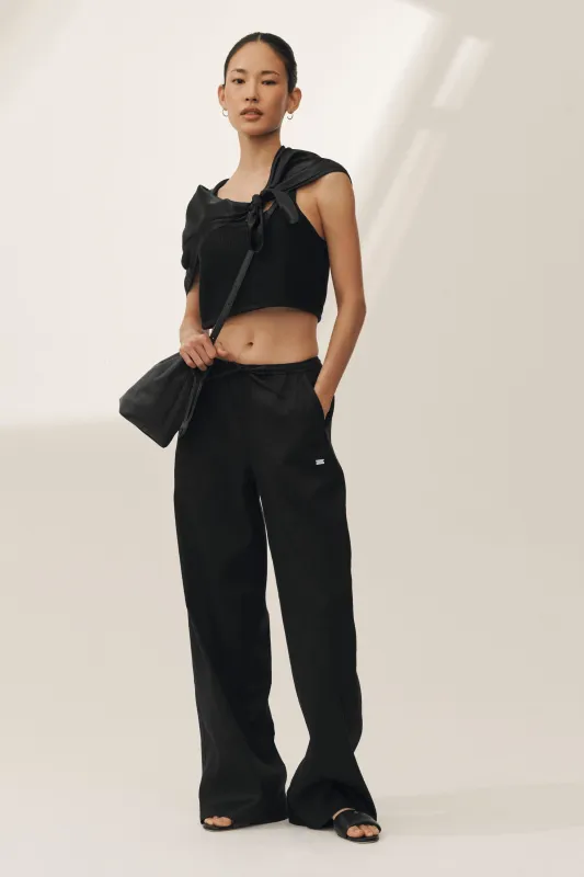 Linen Blend Riviera Wide Leg Pant - Black made by Alo Yoga