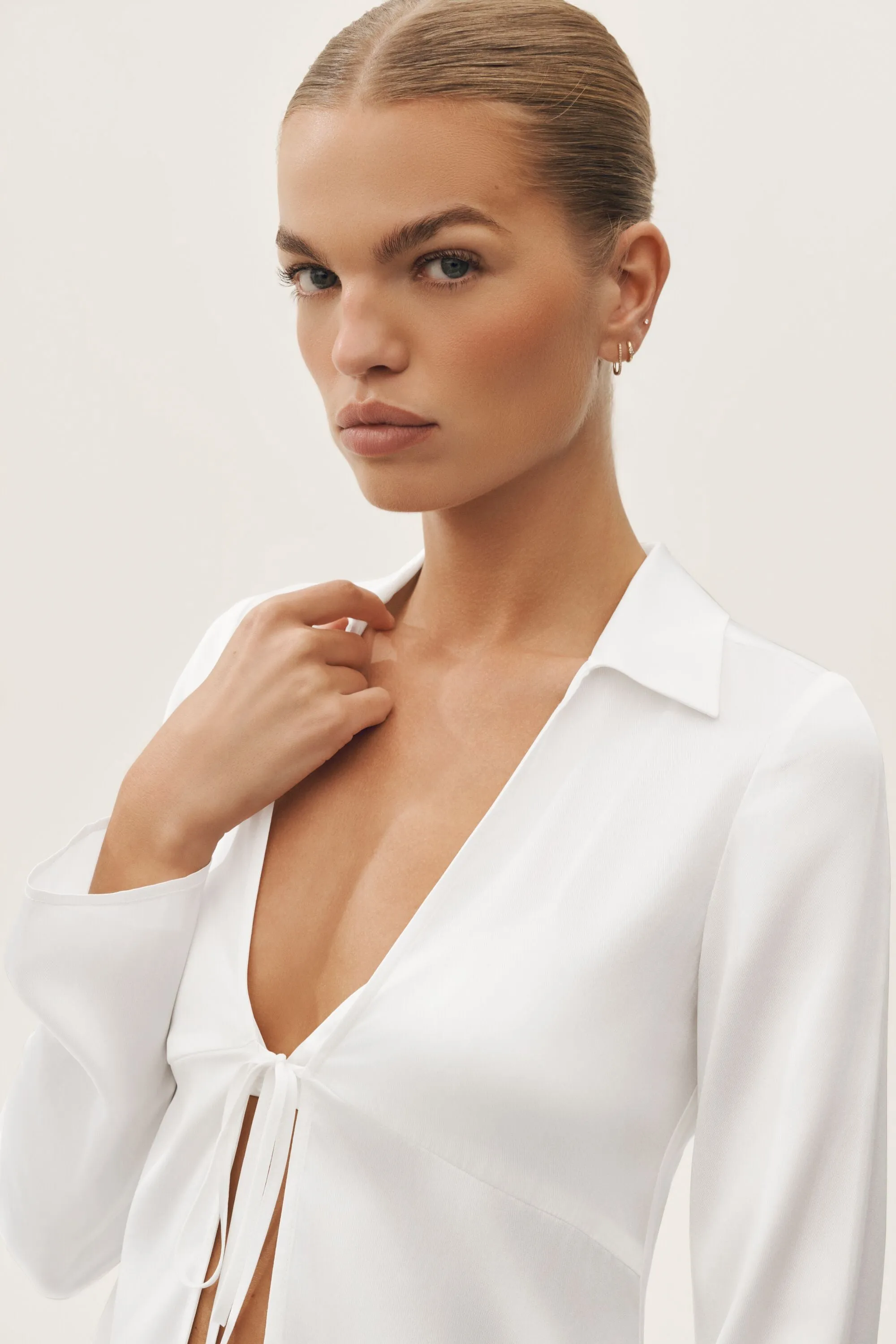 Silk Blend Radiance Long Sleeve Top - White sold by Alo Yoga product image thumbnail 3