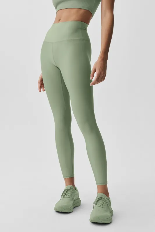 7/8 High-Waist Airlift Legging - Dune Grass made by Alo Yoga