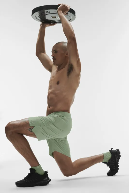 7" Repetition Short - Dune Grass made by Alo Yoga