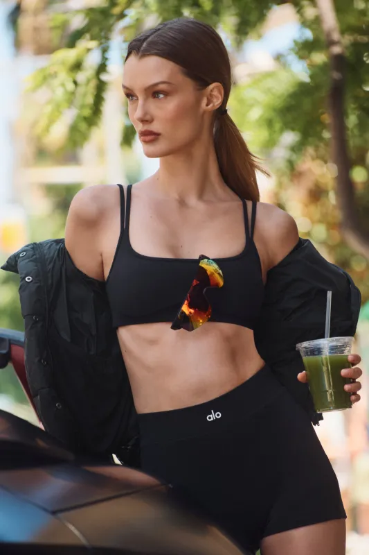 Airbrush Aura Bra - Black made by Alo Yoga