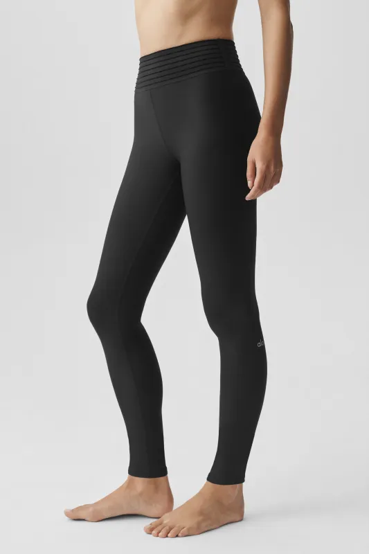 Airlift High-Waist 7/8 Lotus Legging - Black made by Alo Yoga