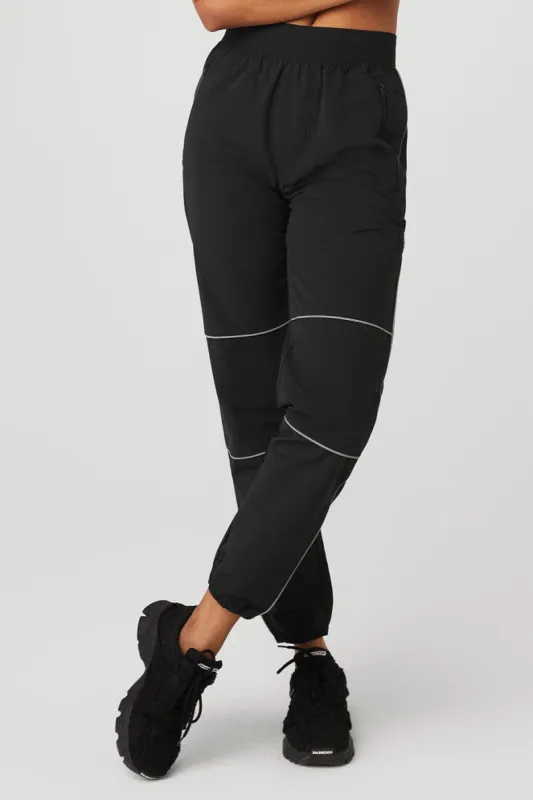 Torrent Track Sweatpant - Black sold by Alo Yoga