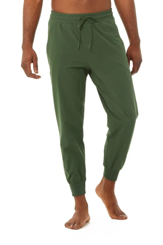 Co-Op 7/8 Pant - Hunter sold by Alo Yoga