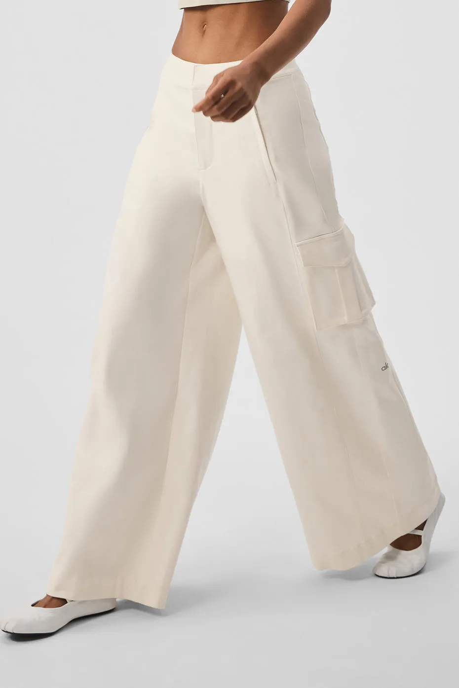 Show Off Cargo Wide Leg Trouser (Regular) - Ivory sold by Alo Yoga product image thumbnail 3