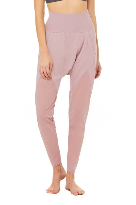 Axis Pant - Dusted Plum sold by Alo Yoga