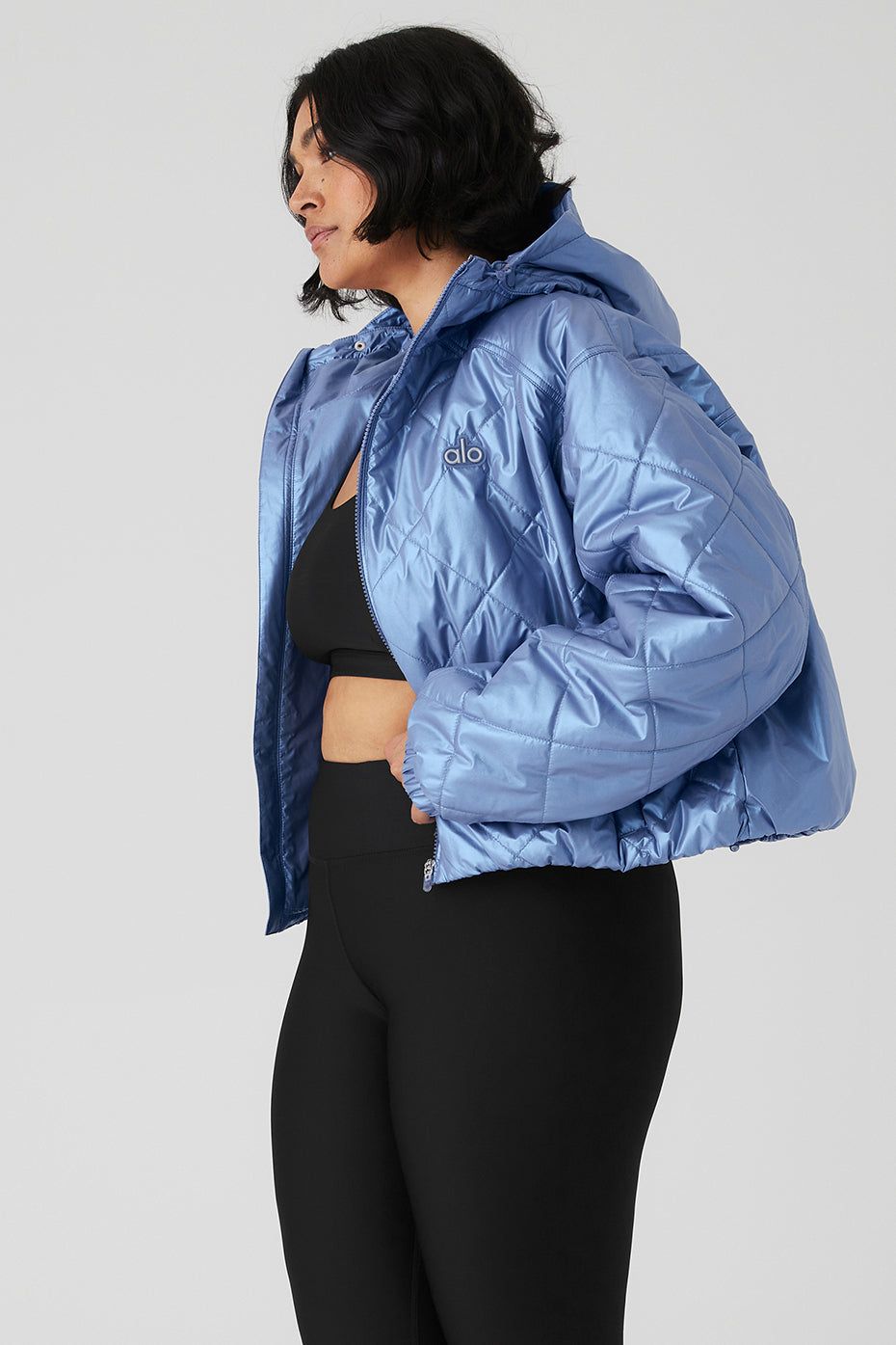 Pearlized Stormy Puffer - Infinity Blue sold by Alo Yoga product image thumbnail 9