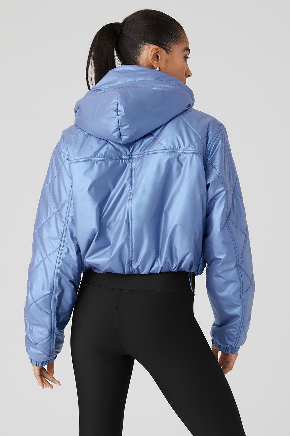 Pearlized Stormy Puffer - Infinity Blue sold by Alo Yoga product image thumbnail 2
