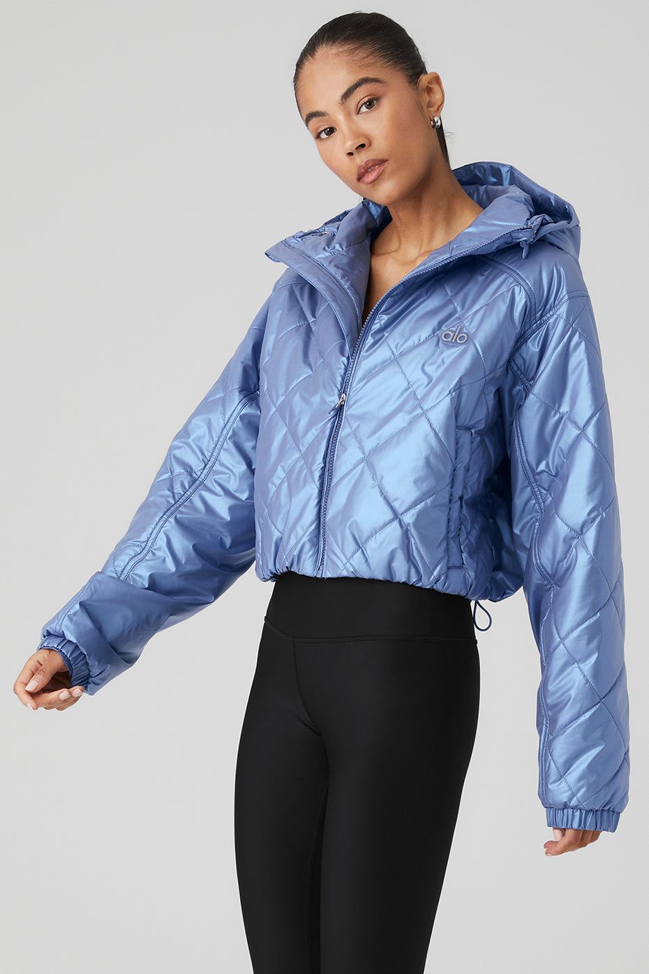 Pearlized Stormy Puffer - Infinity Blue sold by Alo Yoga product image thumbnail 3