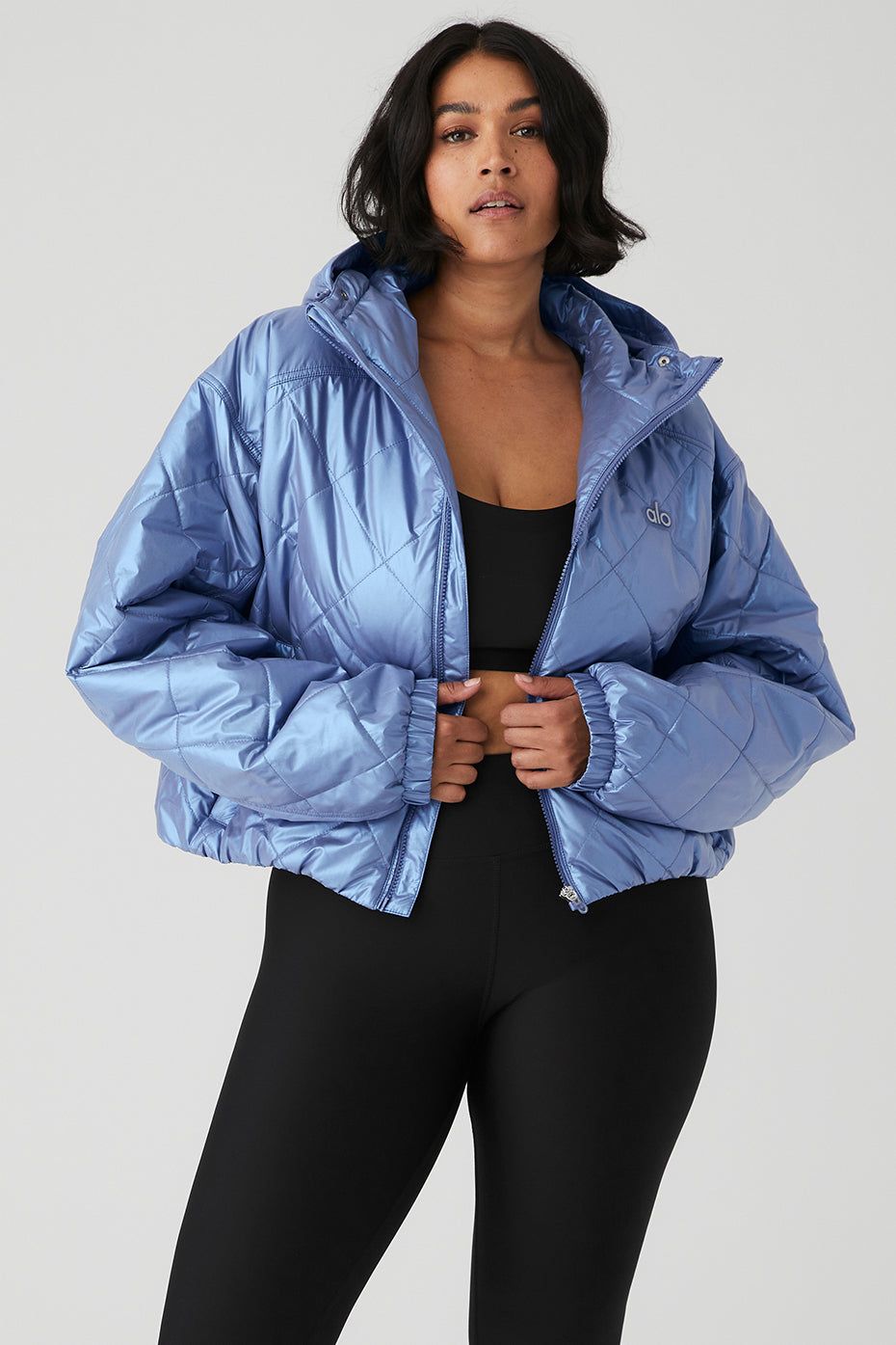 Pearlized Stormy Puffer - Infinity Blue sold by Alo Yoga product image thumbnail 7