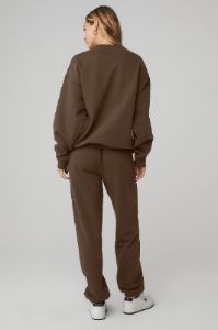 Accolade Crew Neck Pullover & Accolade Sweatpant Set - Espresso sold by Alo Yoga