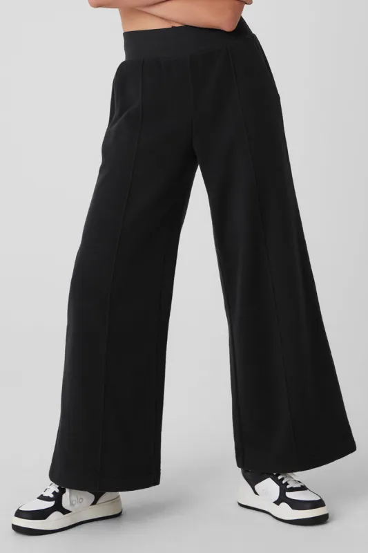 Polar Fleece High-Waist Snowdrift Wide Leg Pant - Black made by Alo Yoga