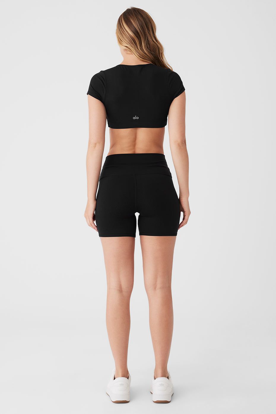 Airbrush Figure Short Sleeve Bra & 5" Airbrush High-Waist Biker Short Set sold by Alo Yoga product image thumbnail 2