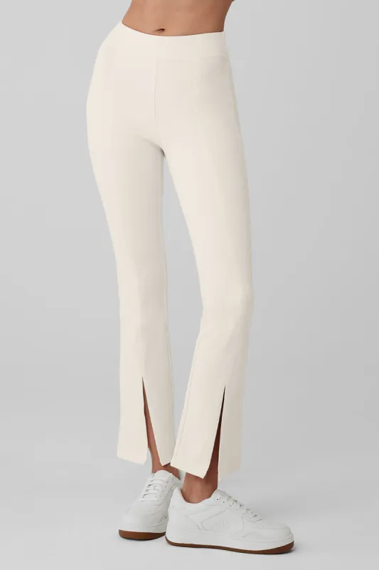 Airbrush High-Waist 7/8 Flutter Legging - Ivory sold by Alo Yoga