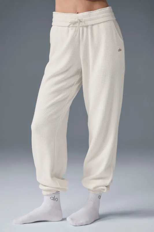 Waffle Weekend Escape Jogger - Ivory sold by Alo Yoga