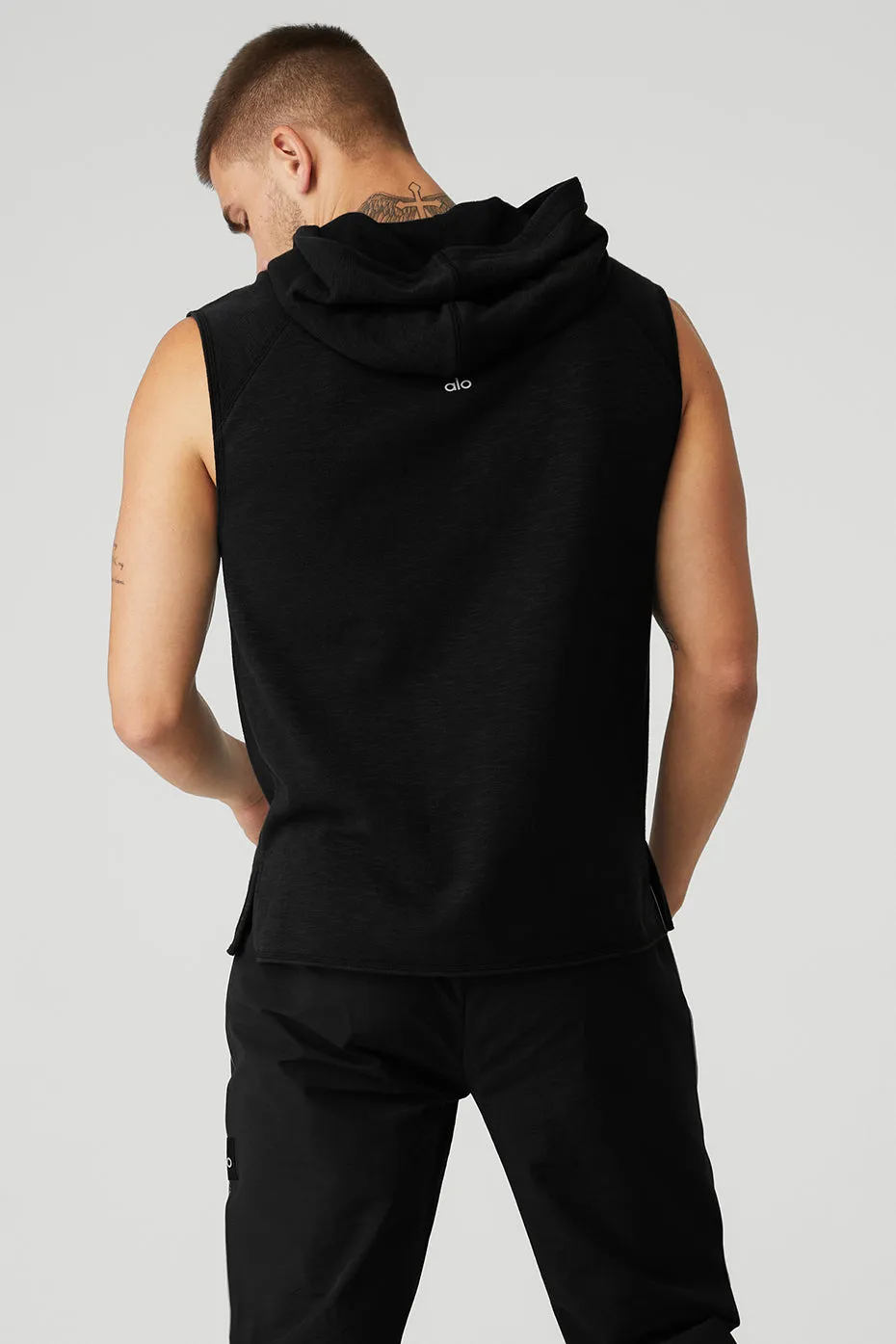 Alo Yoga Qualifier Sleeveless Hoodie - Black Slub | Parallel Alo Yoga Qualifier Sleeveless Hoodie - Black Slub | Parallel
