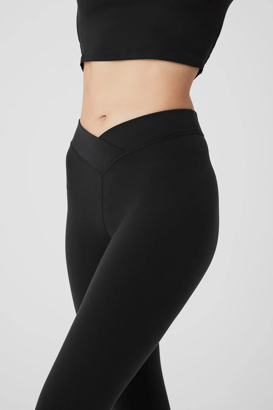 Airbrush V-Cut Define Capri - Black sold by Alo Yoga product image thumbnail 4