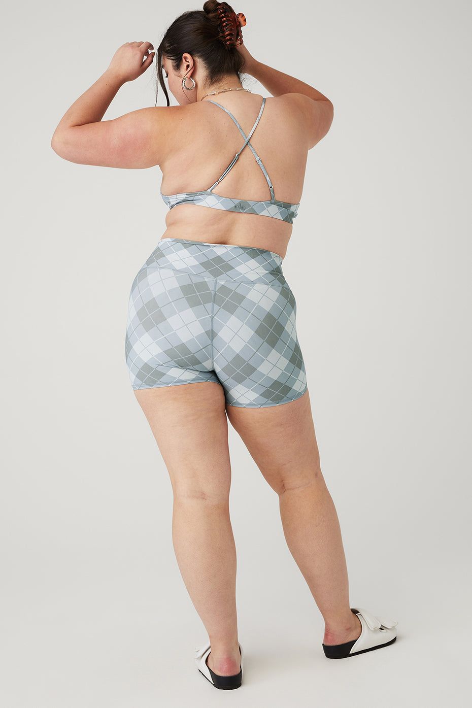 Vapor Argyle Splendor Bra & Vapor High-Waist Argyle Short Set - Gravel/Titanium sold by Alo Yoga product image thumbnail 7