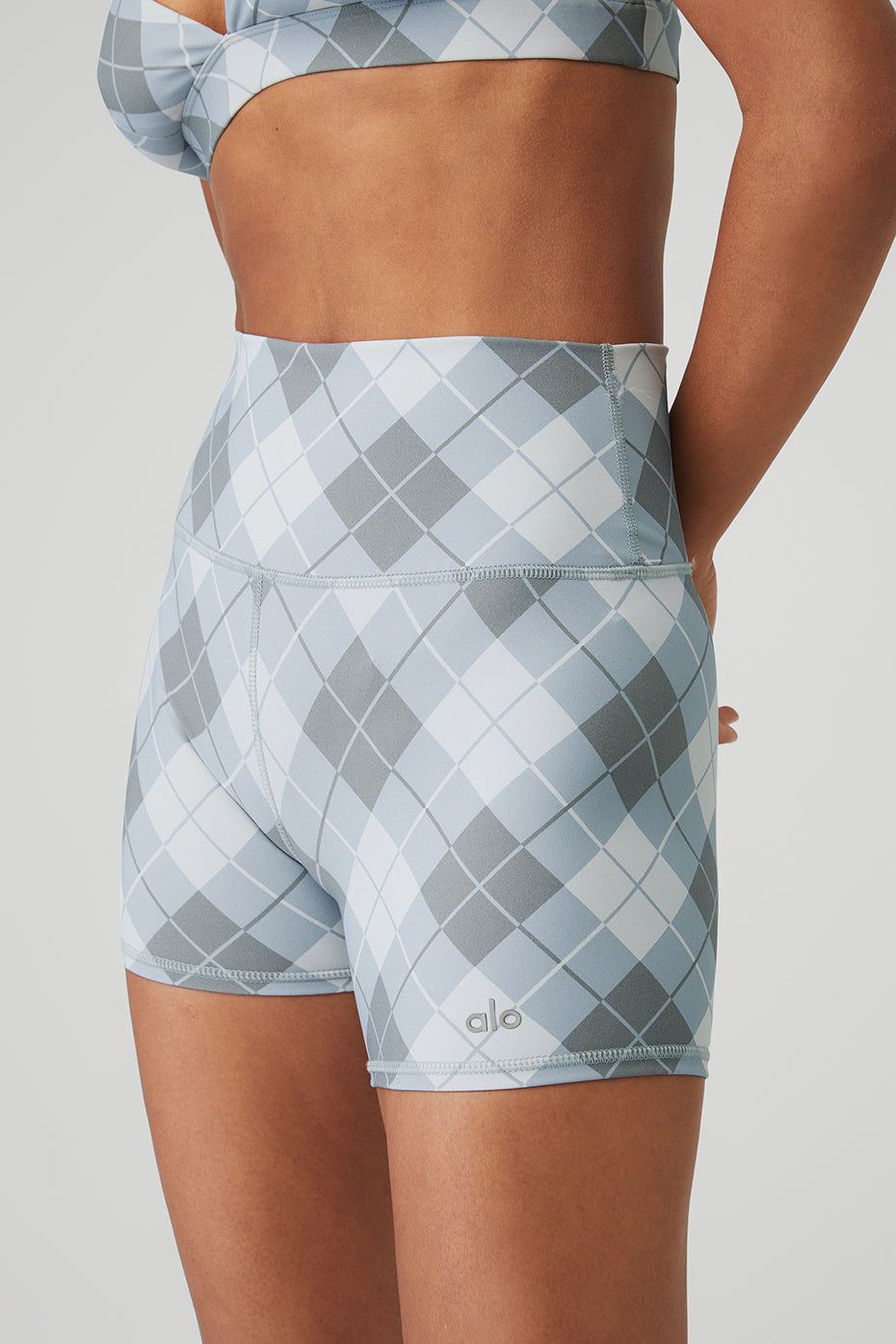 Vapor Argyle Splendor Bra & Vapor High-Waist Argyle Short Set - Gravel/Titanium sold by Alo Yoga product image thumbnail 4