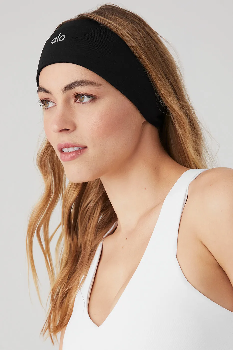 Performance Conquer Headband - Black sold by Alo Yoga product image thumbnail 4